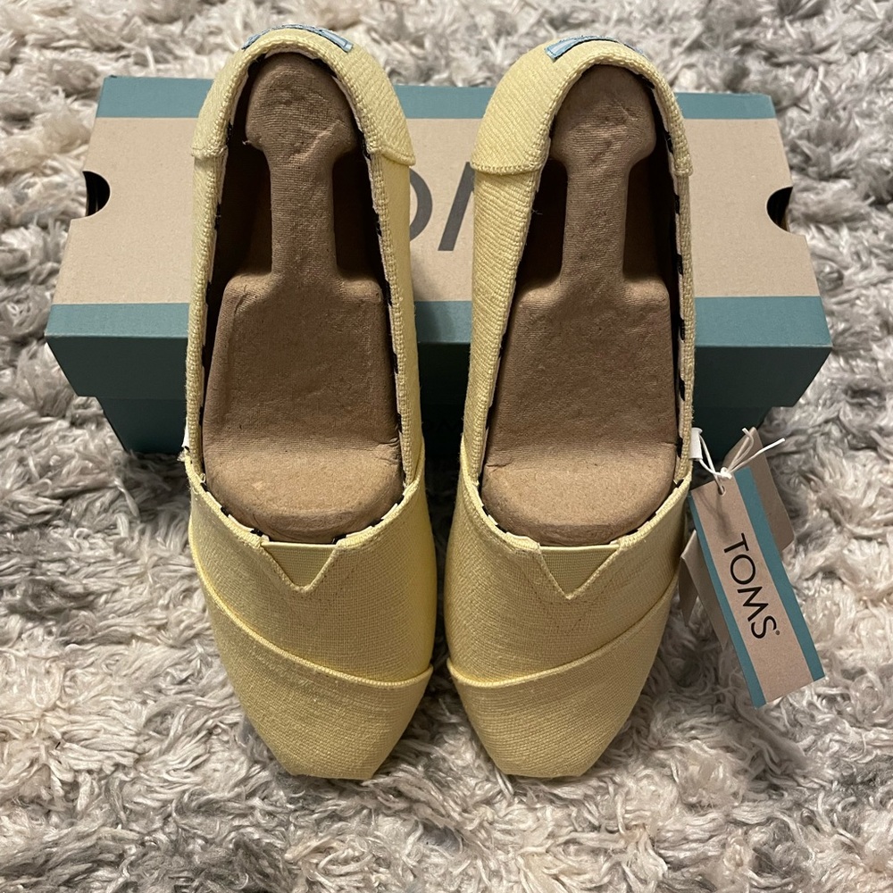 Toms Alpargata Canvas Slip On Shoes: Banana Yellow Size 9 Women